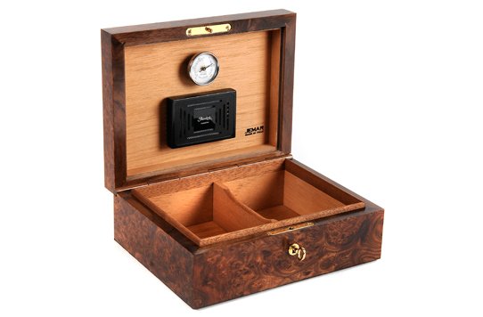 HUMIDORS FEATURES